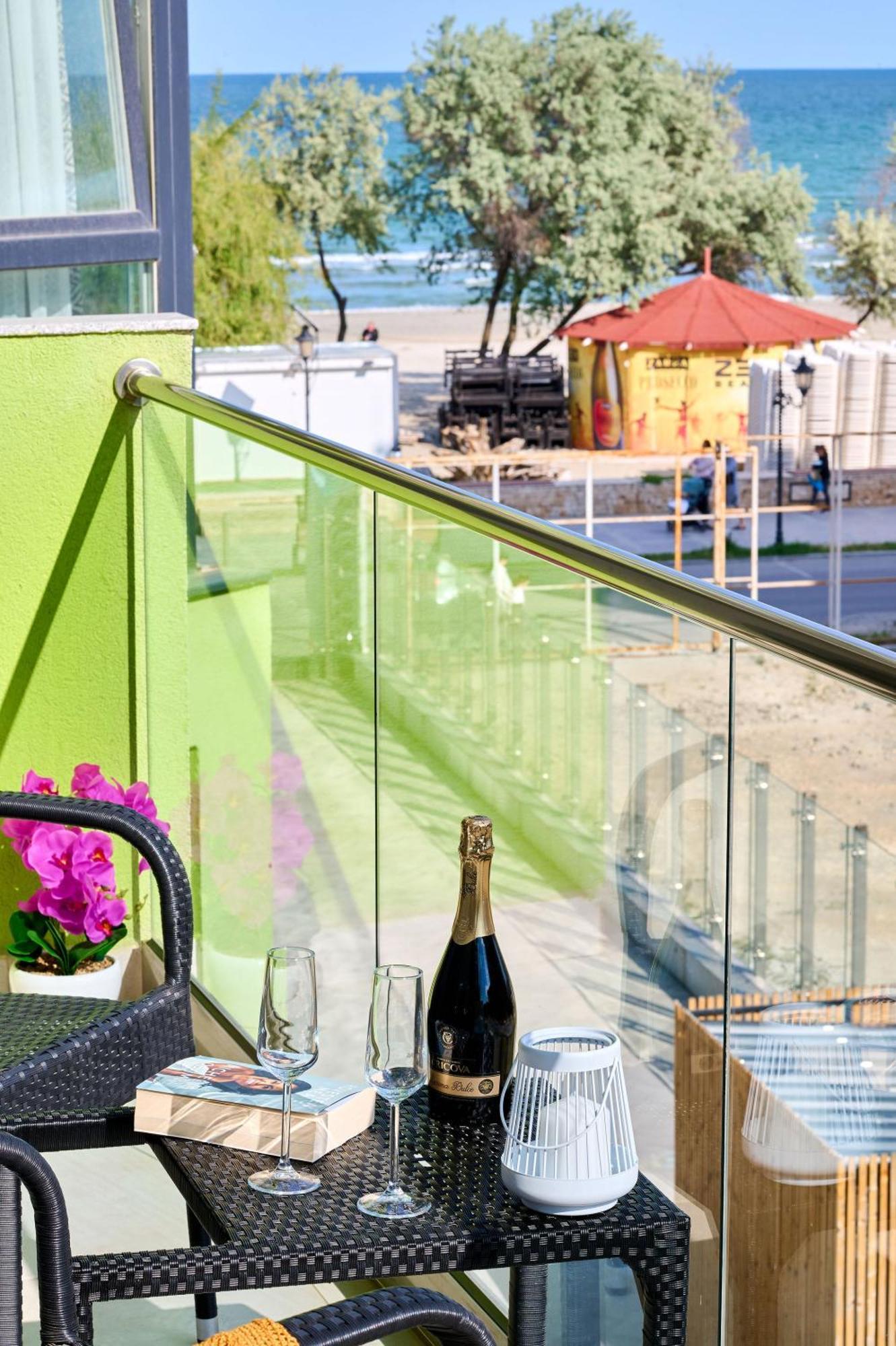 Evelyn's Spa&pool Apartament Mamaia
